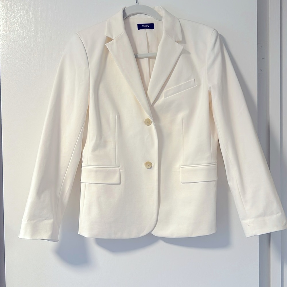 NWOT Theory blazer in white
